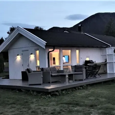 Ved Sjoen Casa de Férias *
